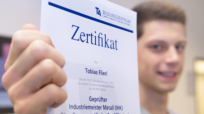 Für die HQ wechselte er zum Vollzeit-Lehrgang des TA Bildungszentrums.